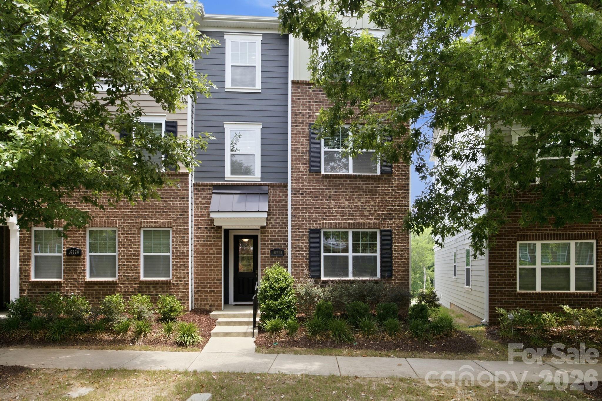 16716 Summers Walk Boulevard