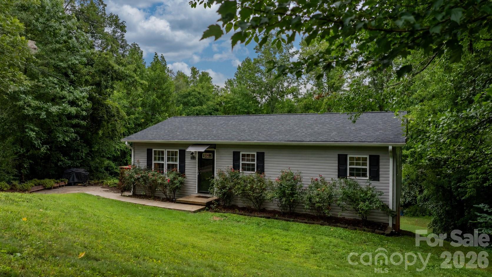 1172 Sunset Court, Conover, NC