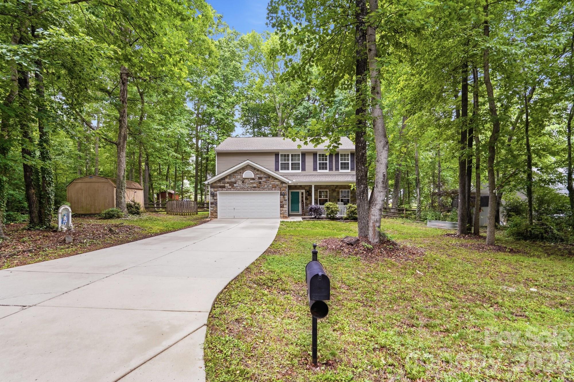 12119 Canal Drive, Huntersville