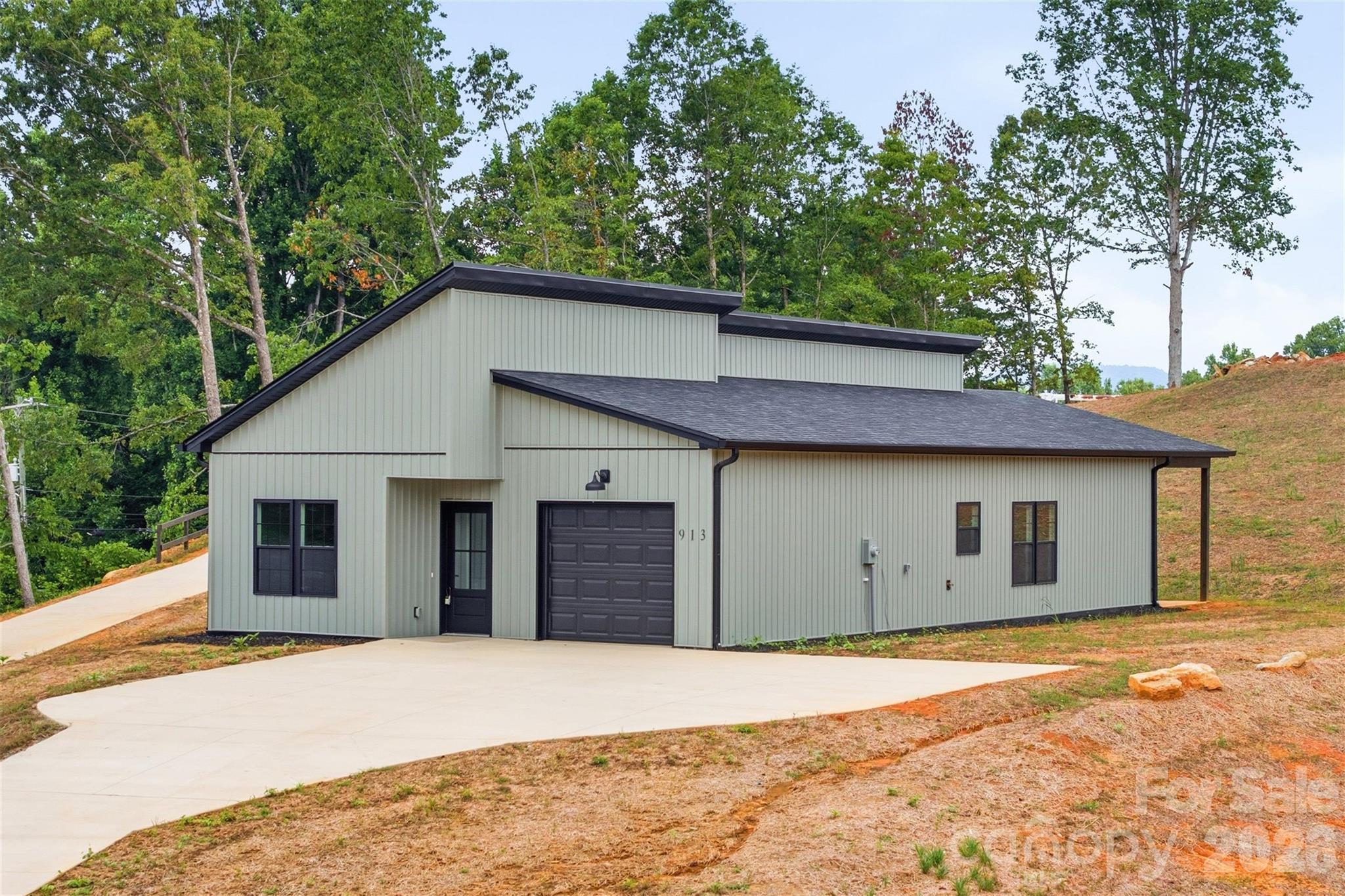 913 Overlook Drive, Lenoir