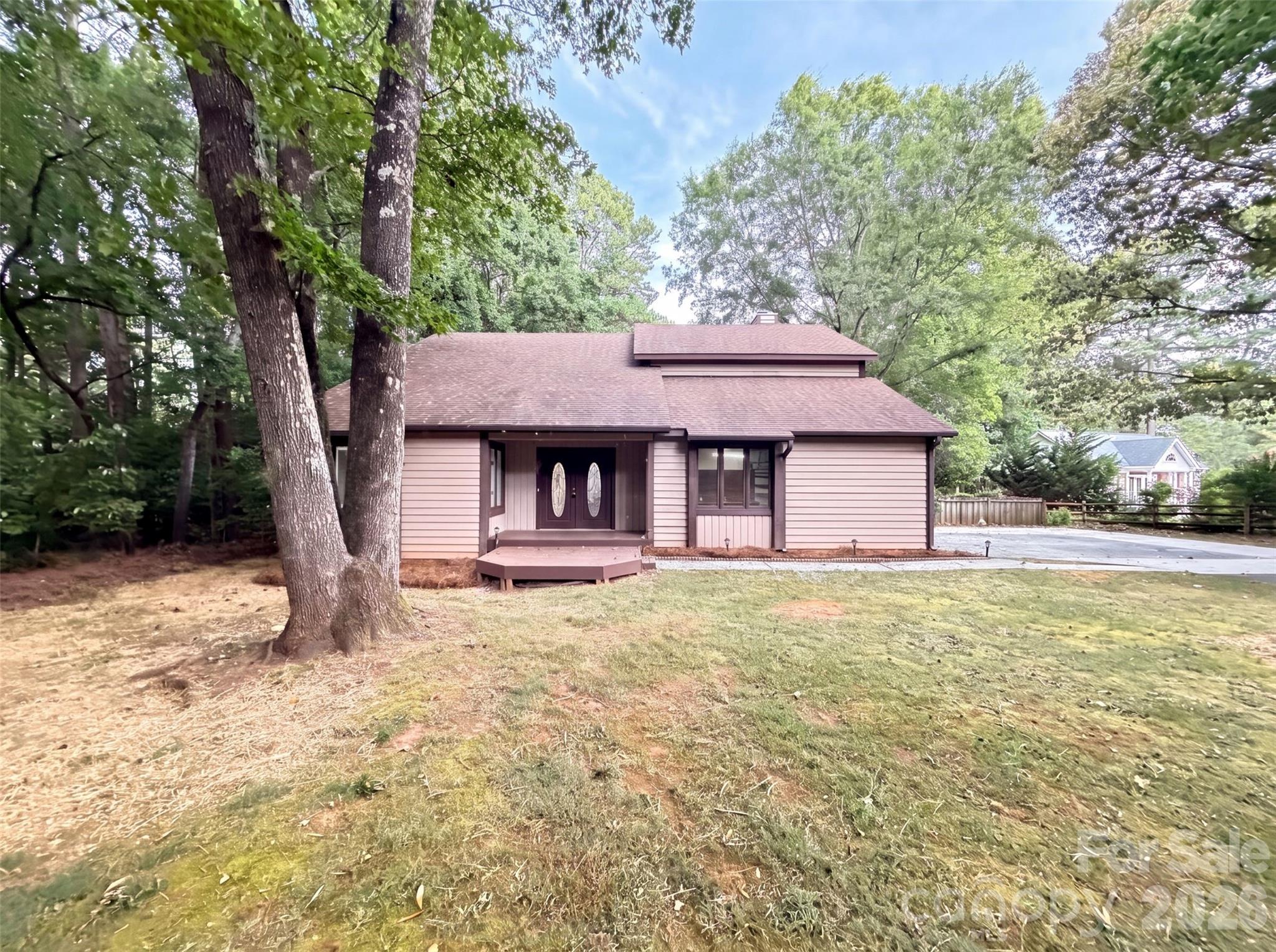 608 Amanda Drive, Matthews