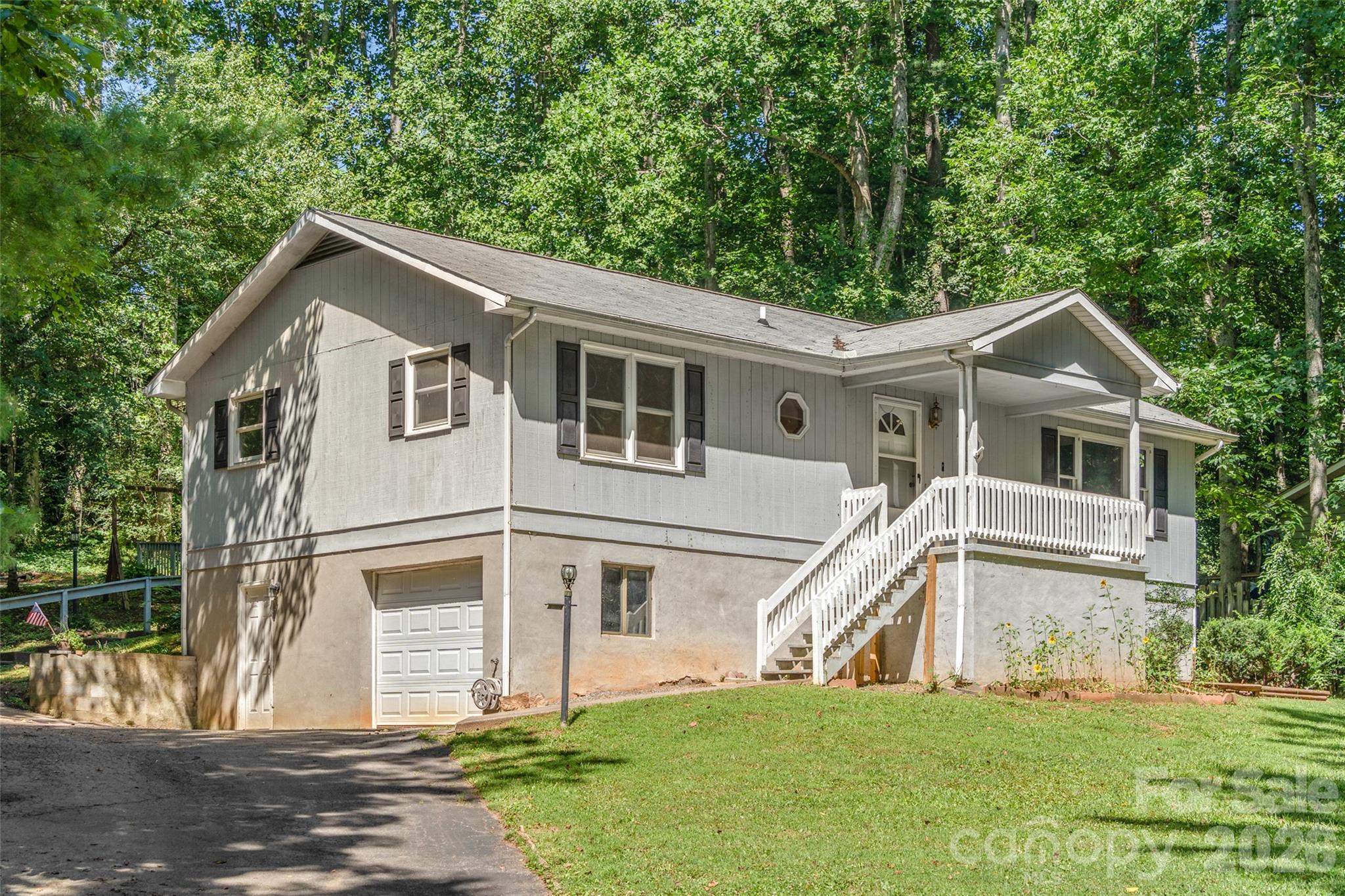 33 Baker Drive, Asheville