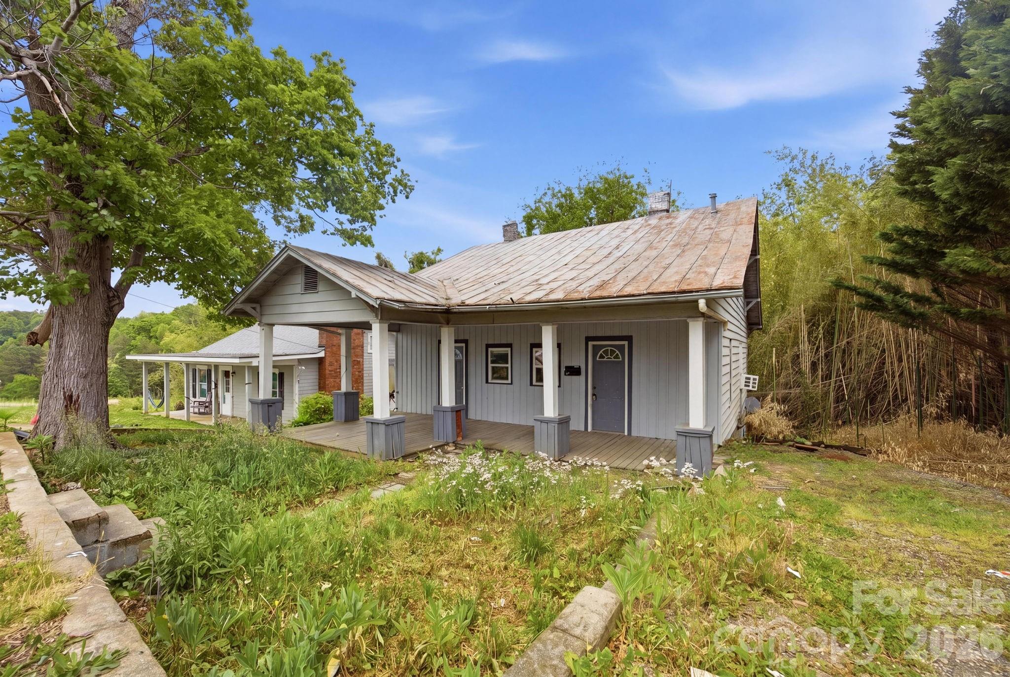 712 Conley Place