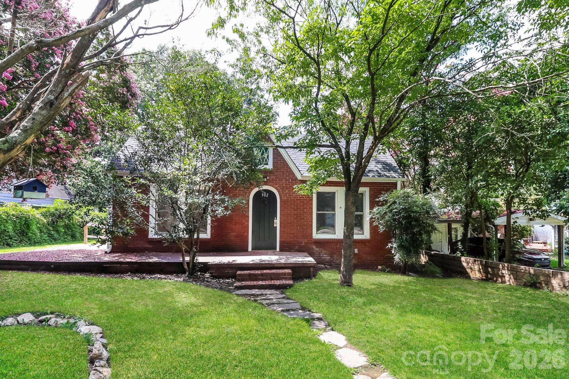 902 Venus Street, Kannapolis
