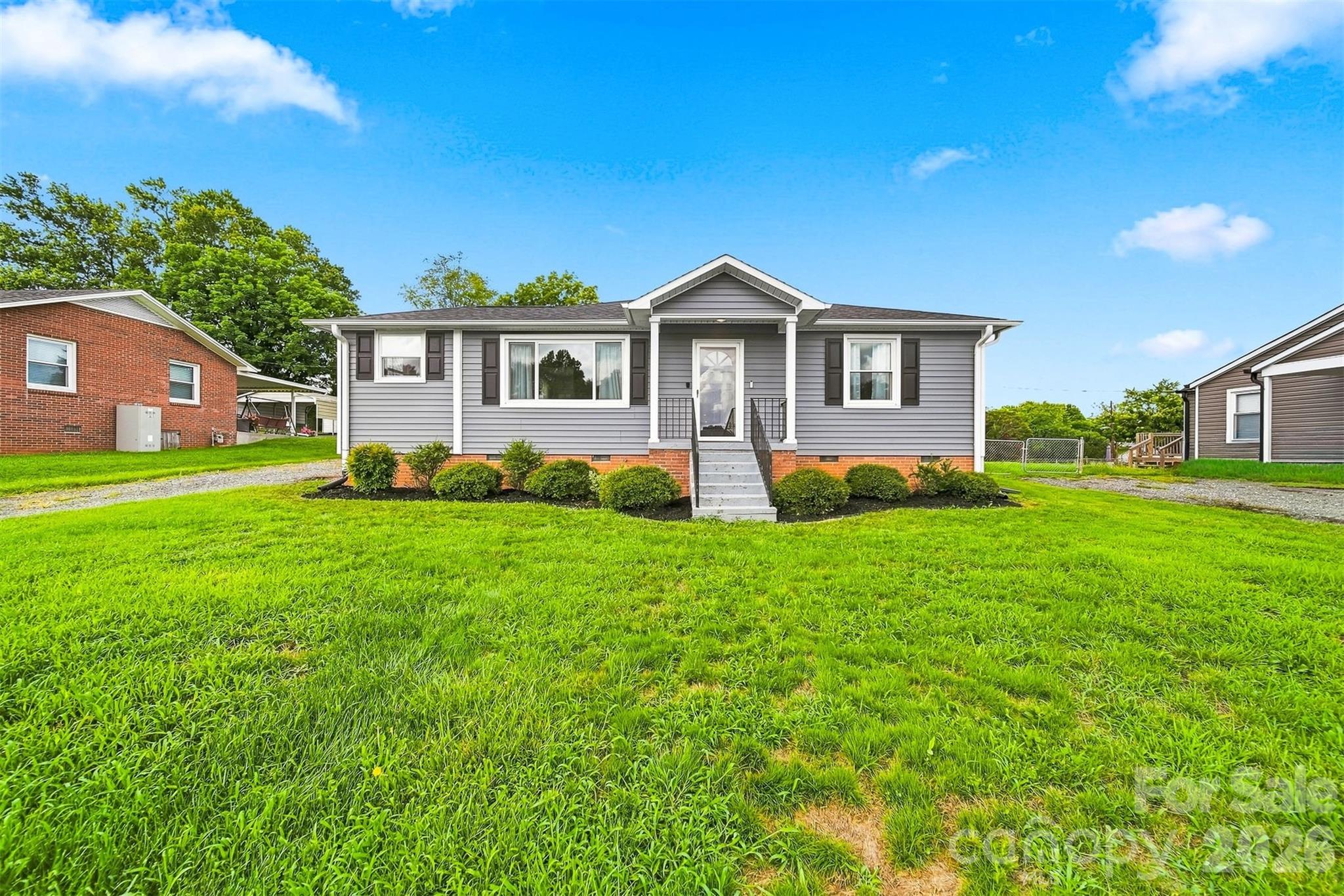 129 33rd Street, Hickory
