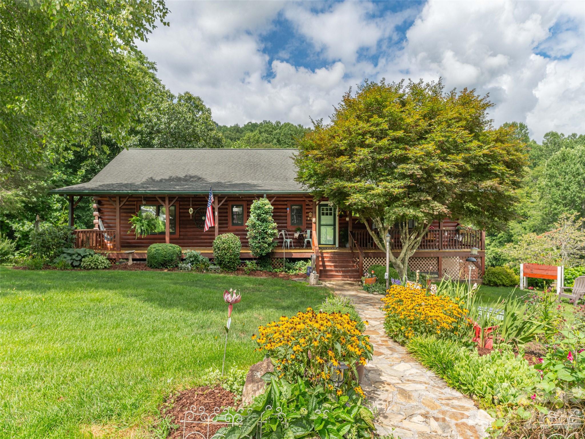 107 Tibi Lane, Waynesville