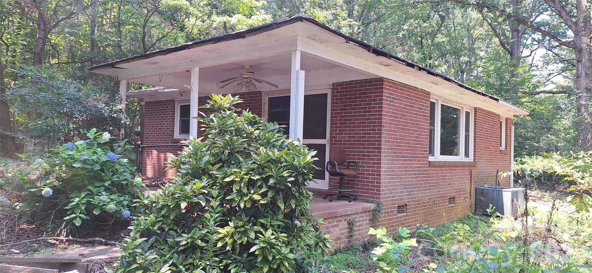 1036 Curve View Road, Lincolnton
