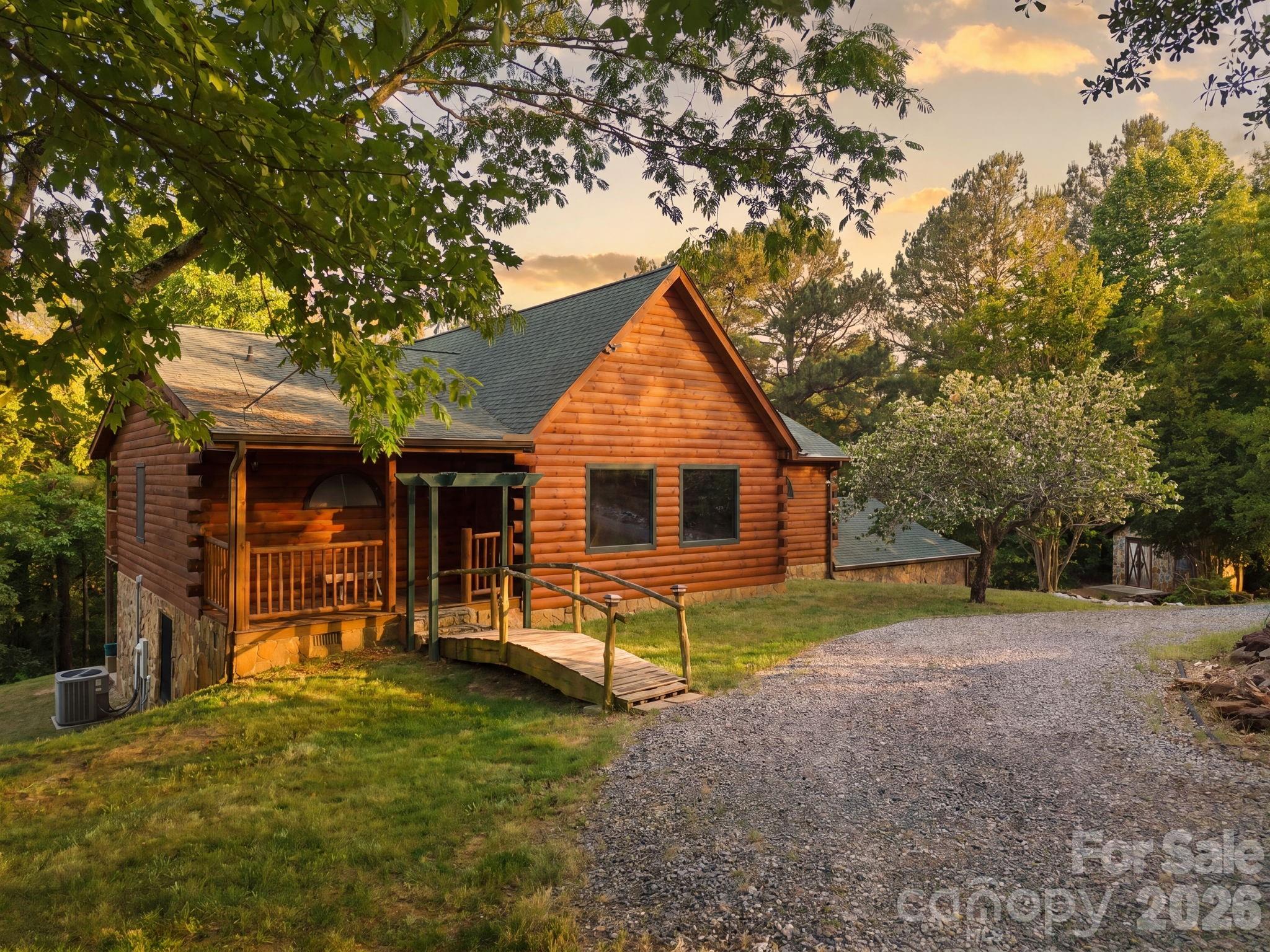 152 Rivercliff Drive