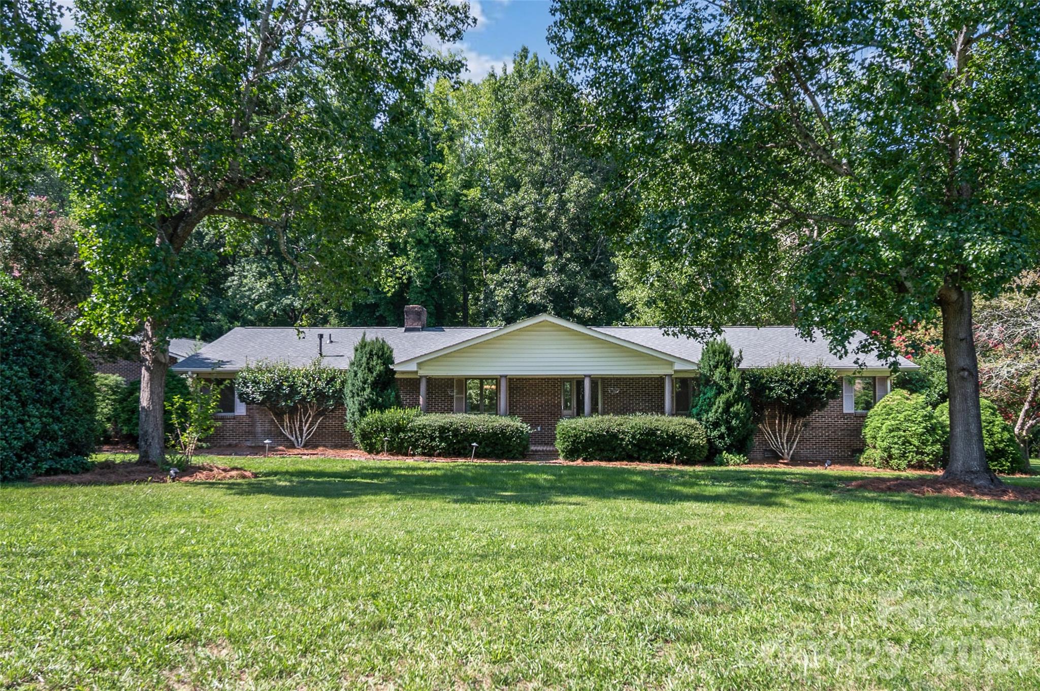 3959 Holly Springs Drive, Newton