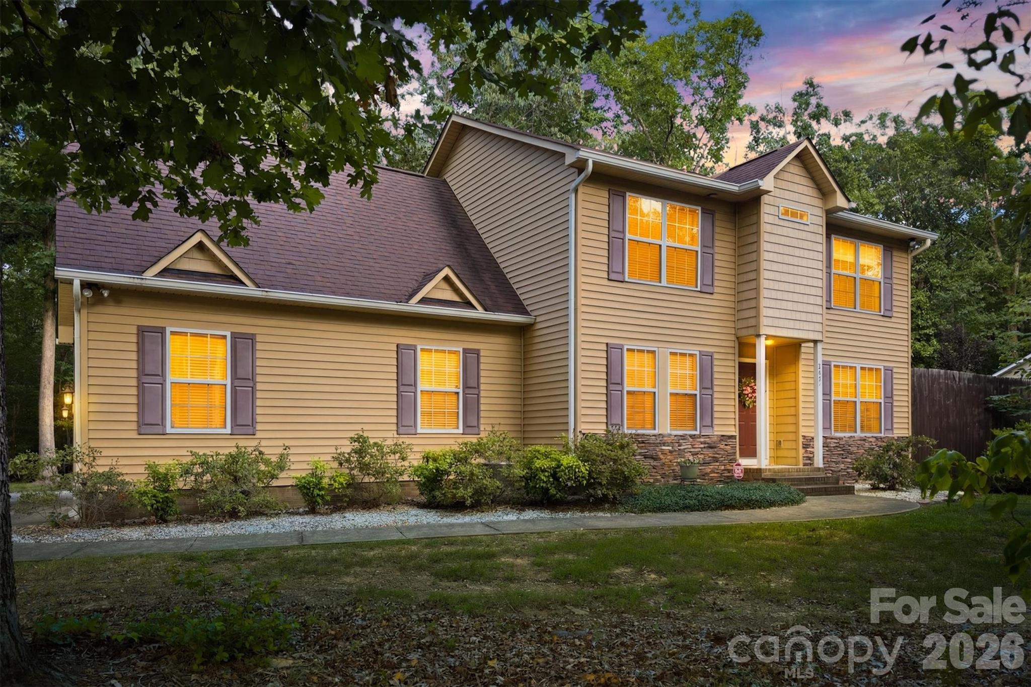 802 White Oaks Circle, Monroe