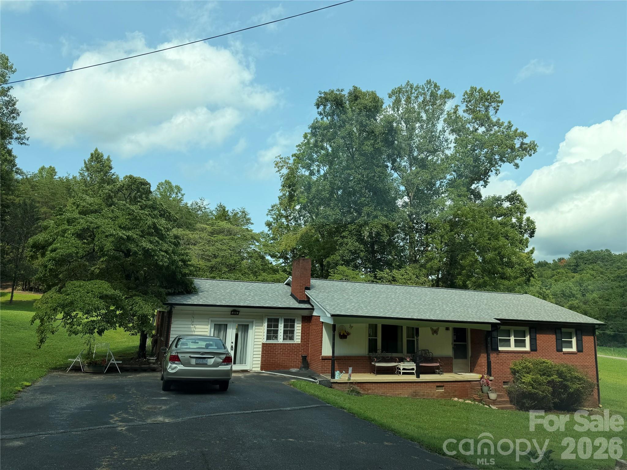 2314 Colonial Acres Road, Lenoir