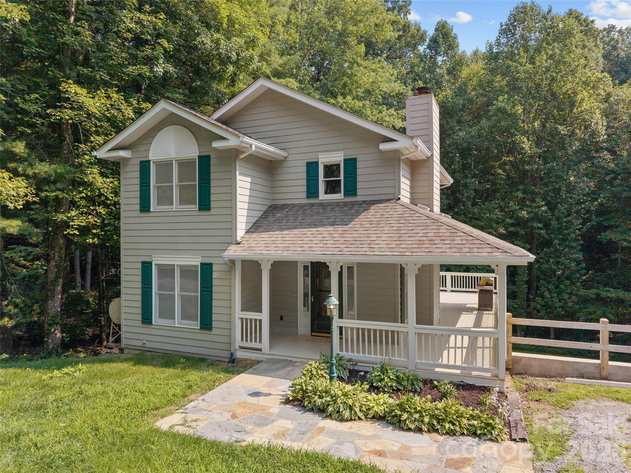218 Junaluska Oaks Drive, Waynesville